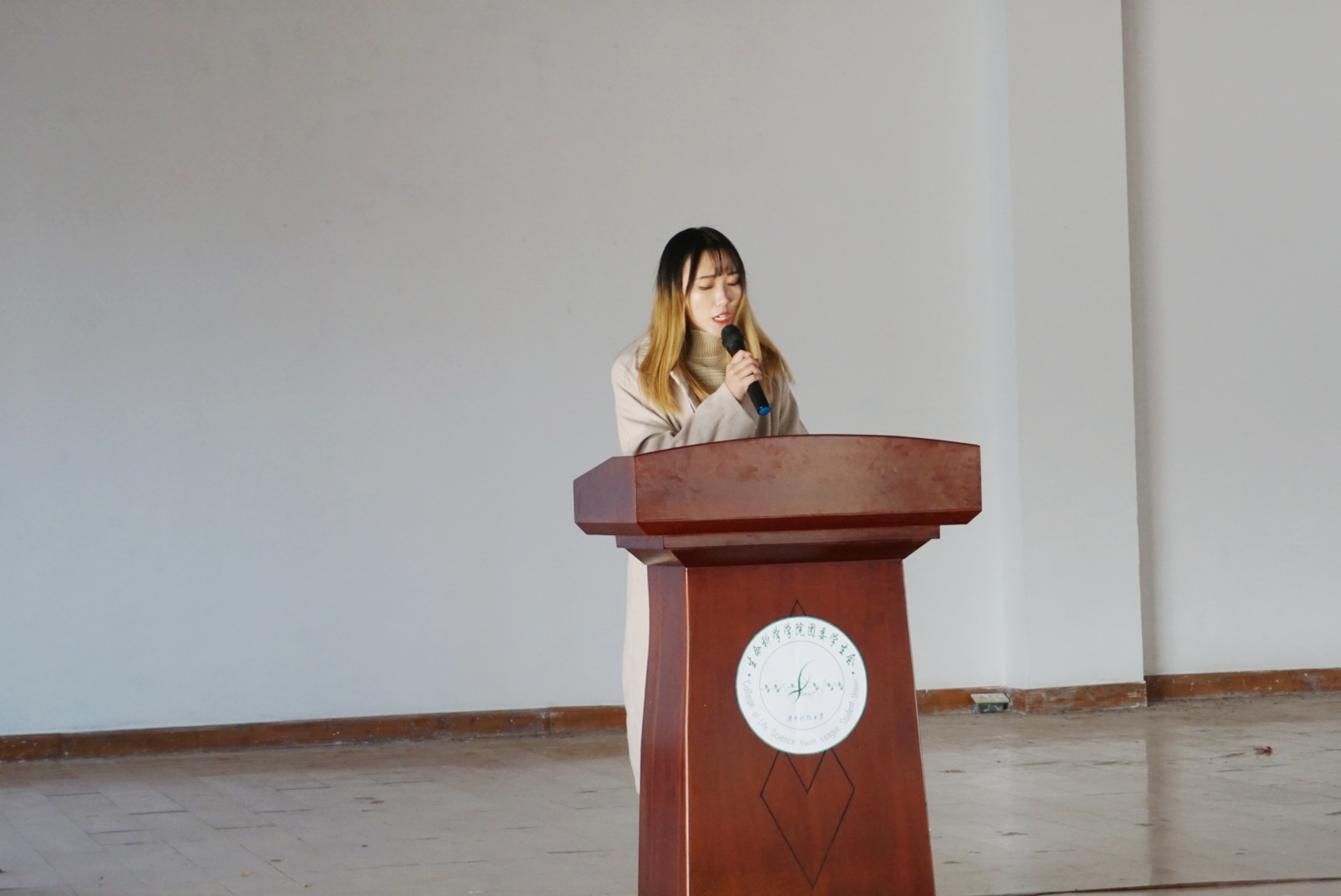 14323630a1d84d048b748b4c860a50a5.jpg Cache_-77fdd1bf0d8b5ab9..jpg