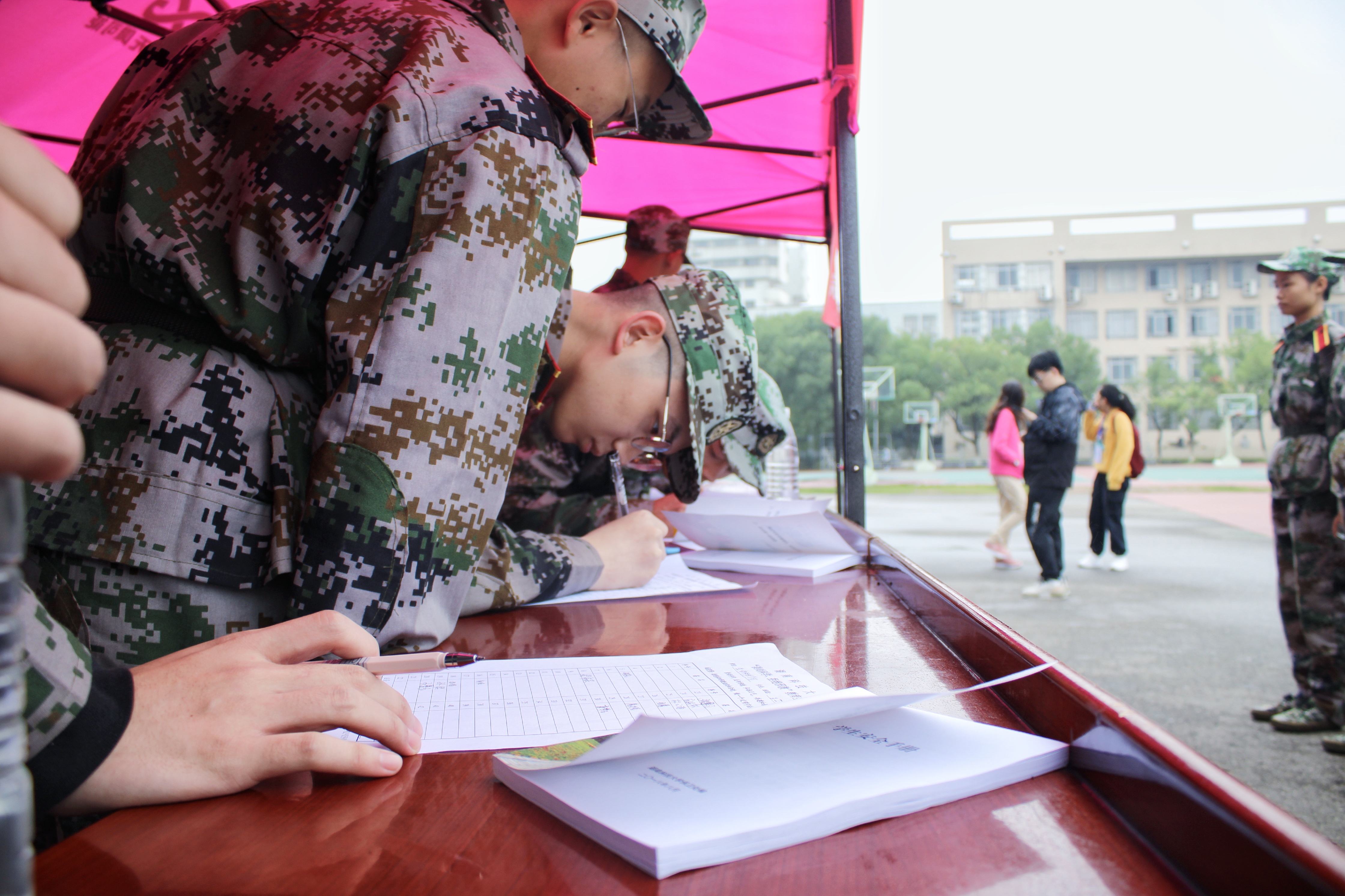 2c0a68fff883416ba0525dcefe1d51a4.jpg 2c0a68fff883416ba0525dcefe1d51a4.jpg