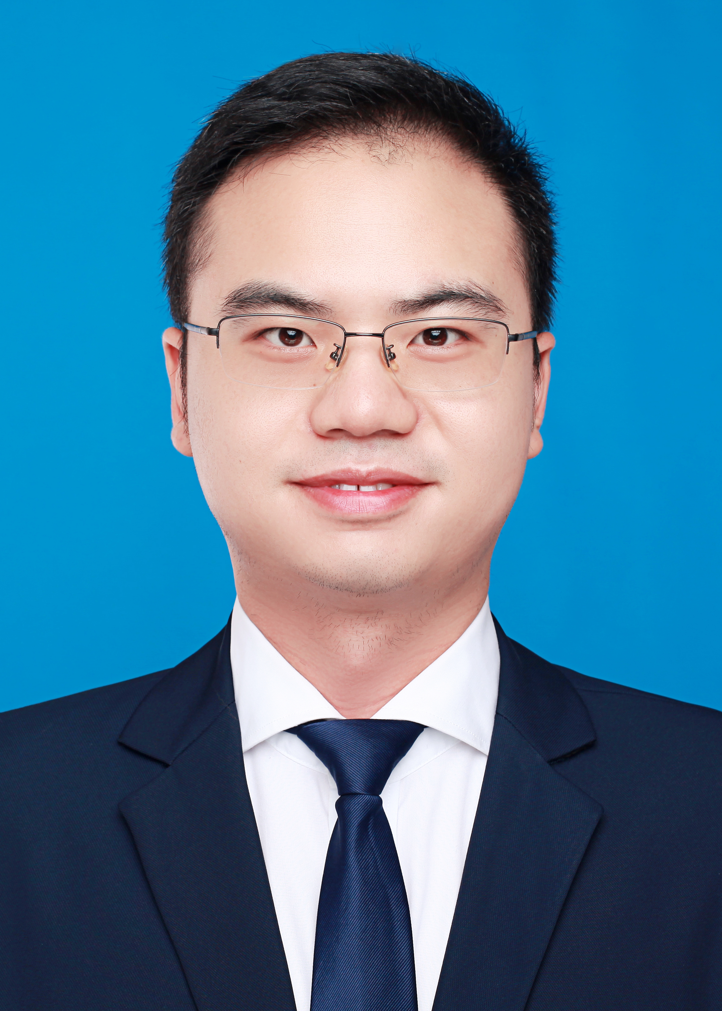 e1d973f9856341a18492f3973b96bfe3.jpg 梁飞扬.JPG