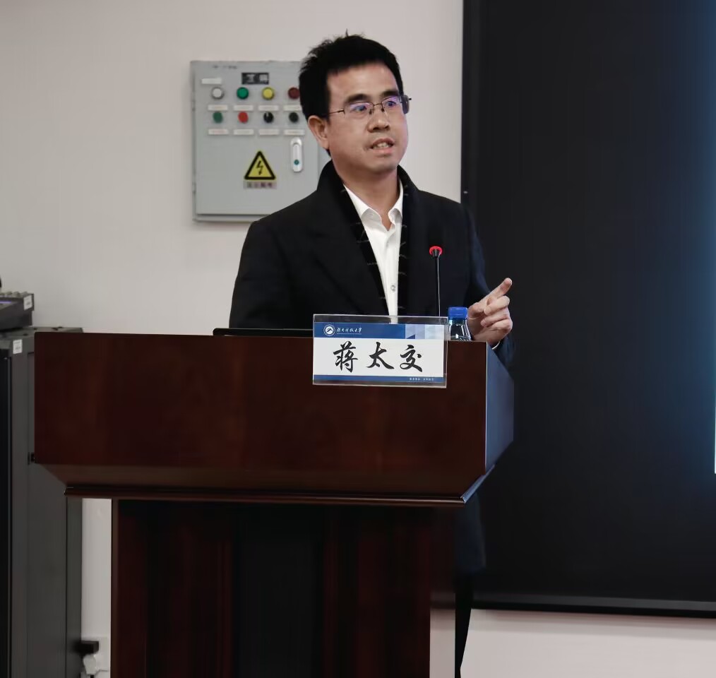 2c3d53716f0e4906bea062f131dc578f.jpg 2c3d53716f0e4906bea062f131dc578f.jpg