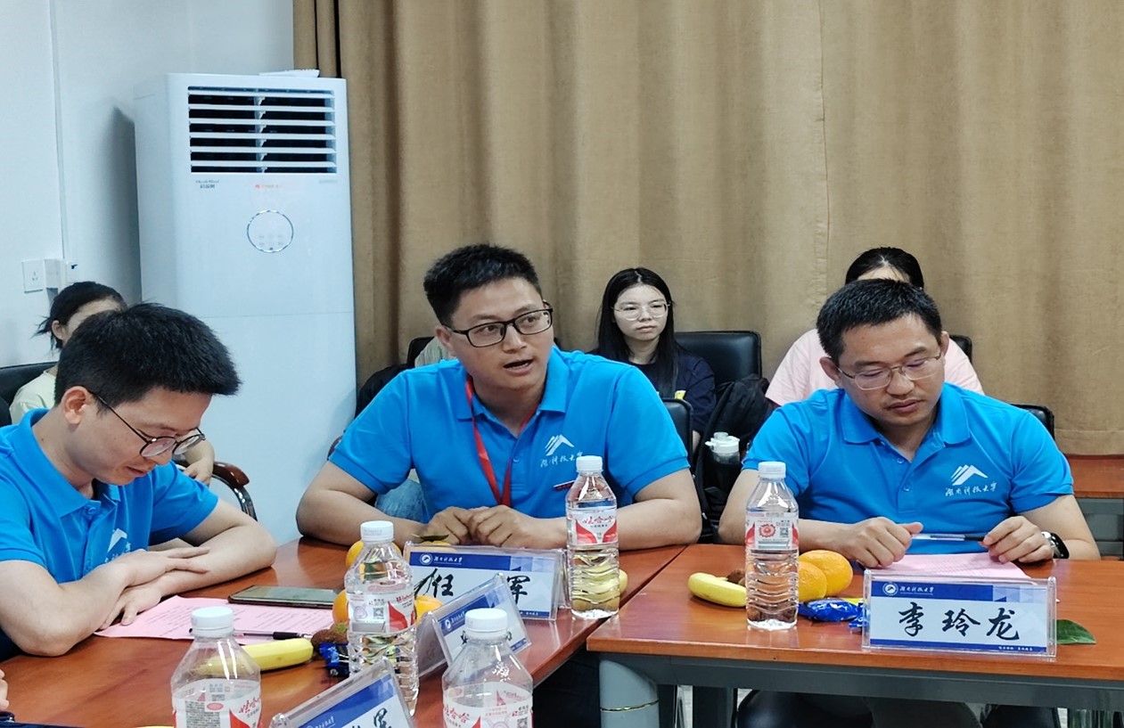 cb37e6918d8d46a181d27a6ba7bea8df.jpg cb37e6918d8d46a181d27a6ba7bea8df.jpg